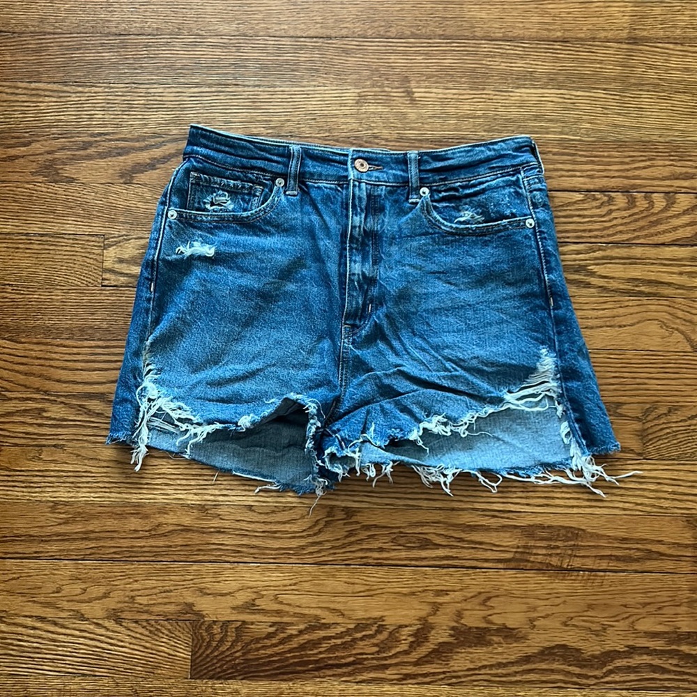 Highest rise mom short